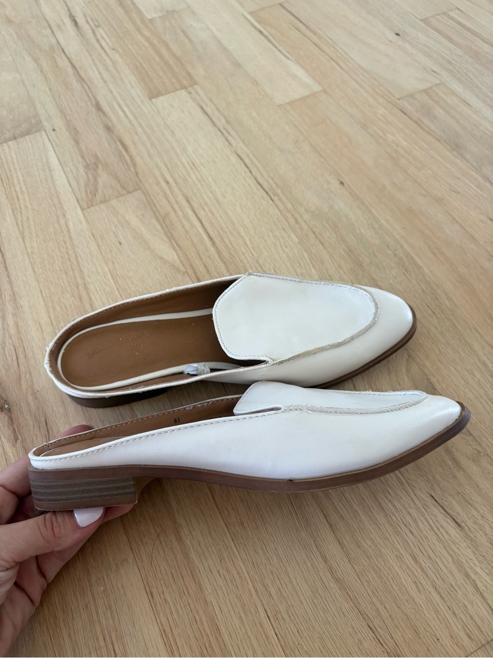 Universal Thread Cream Mules - Picture 2 of 12